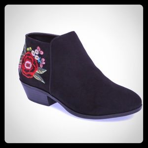 ❌ Sam Edelman Petty Embroidered Booties